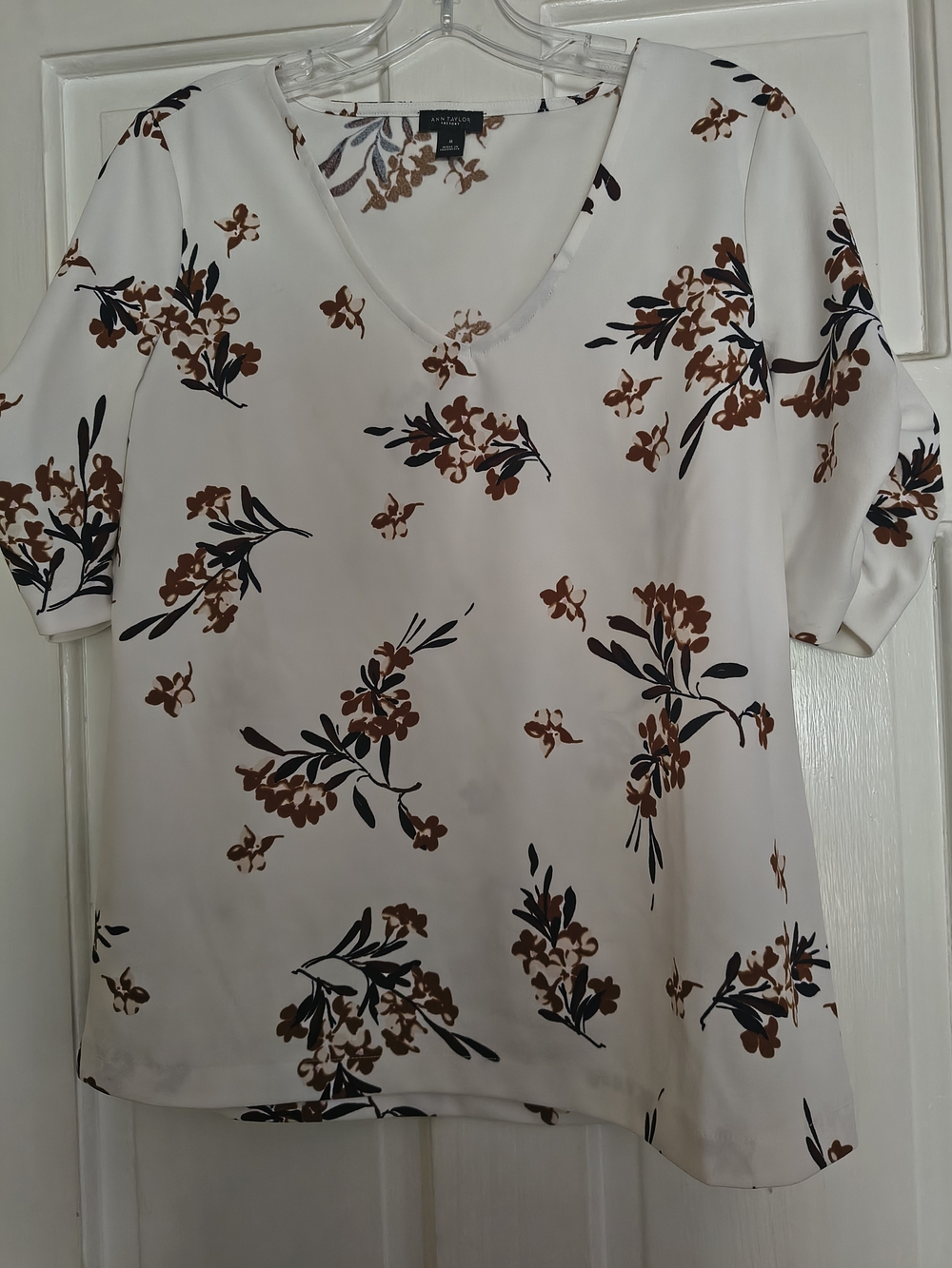 Ann Taylor Factory Cream V-Neck Blouse with Brown & Black Floral Motif